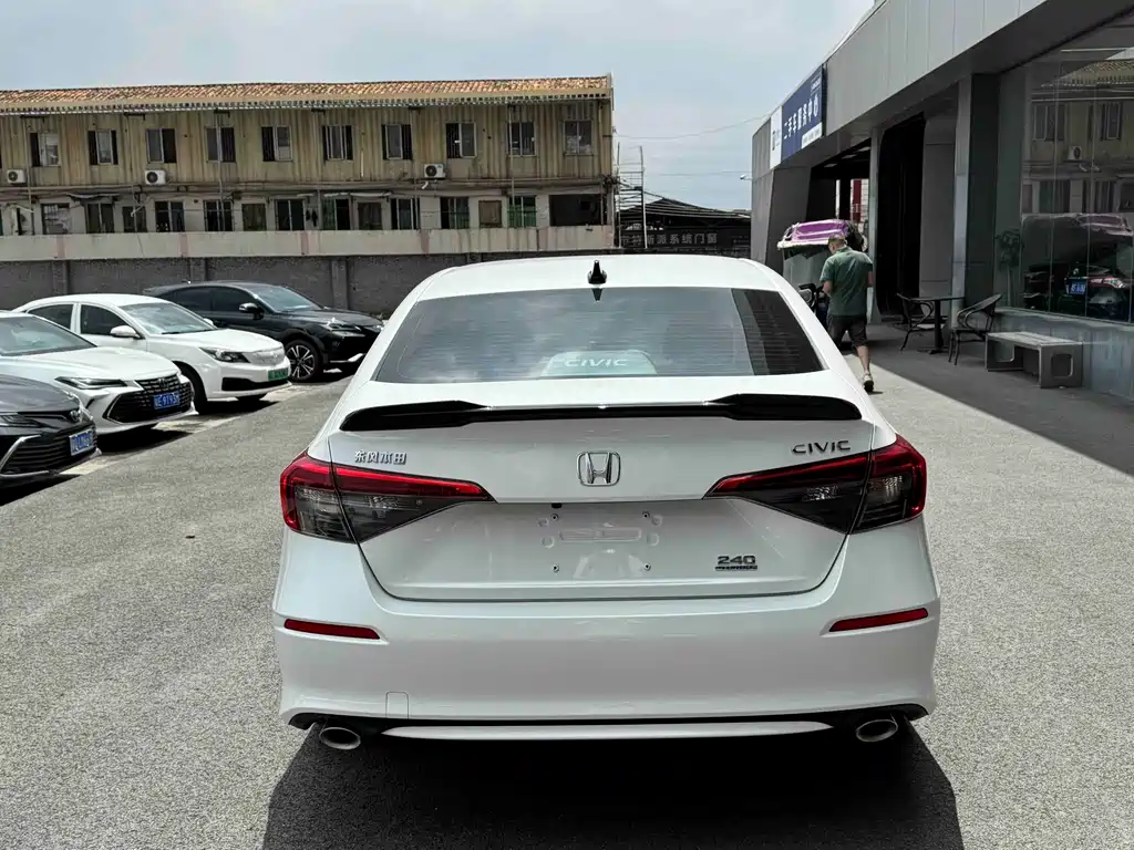 Honda Civic — миниатюра 8