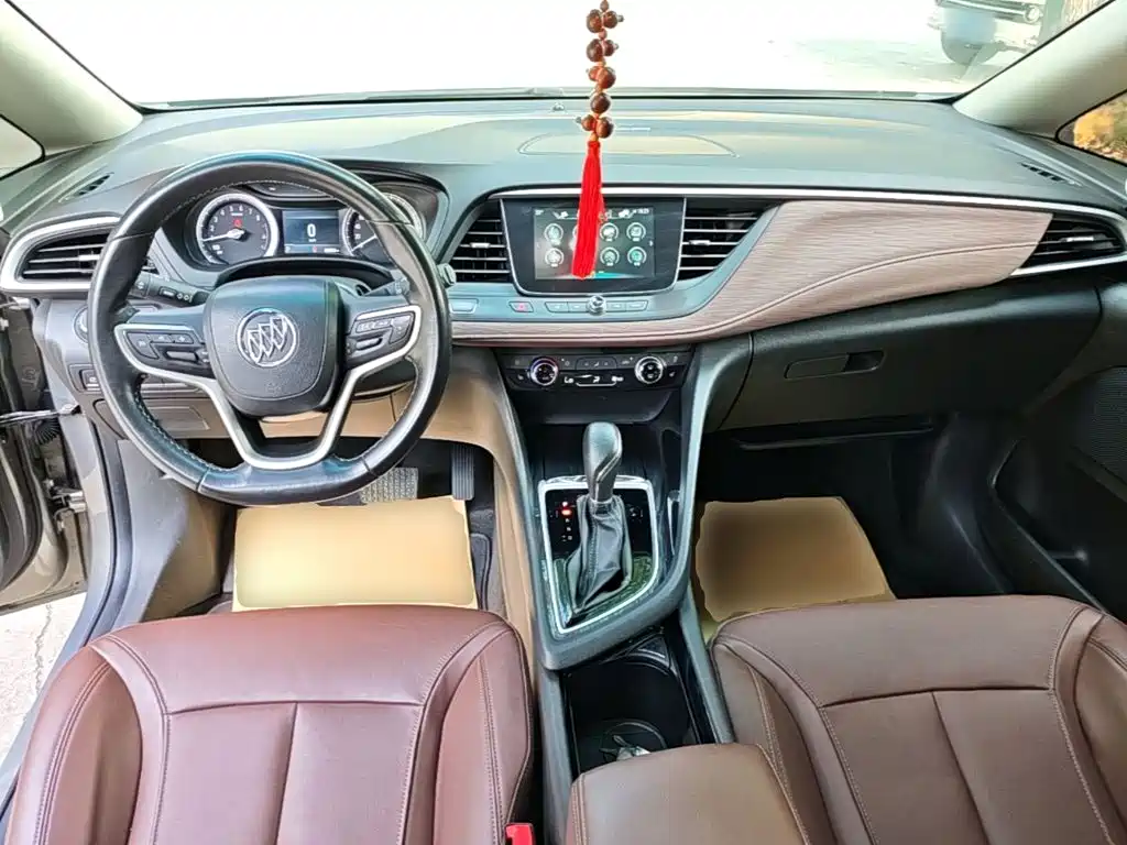 Buick GL6 — миниатюра 10
