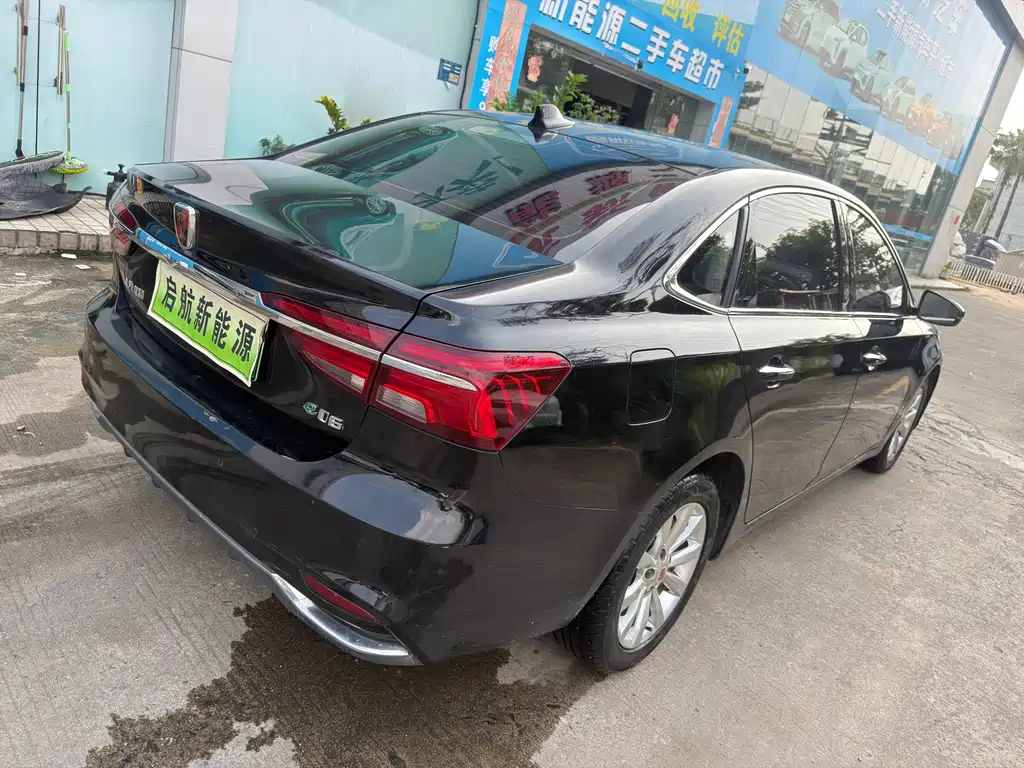 Roewe i6 New Energy — миниатюра 9