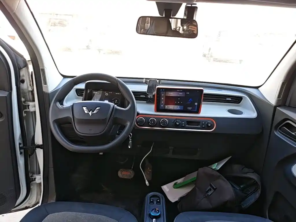 Wuling MINIEV — миниатюра 10