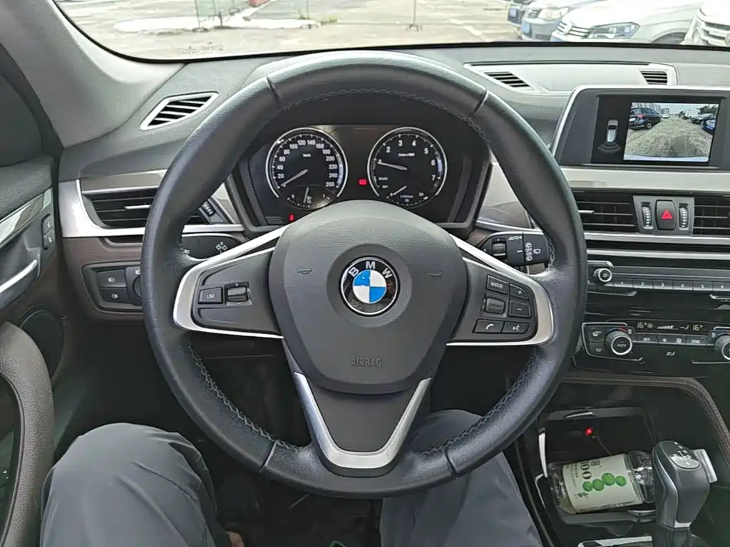 BMW X1 — миниатюра 11