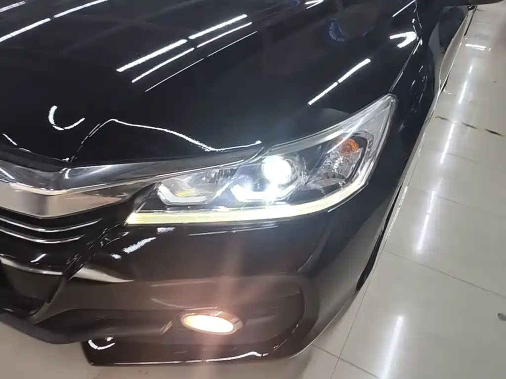 Honda Accord — миниатюра 24
