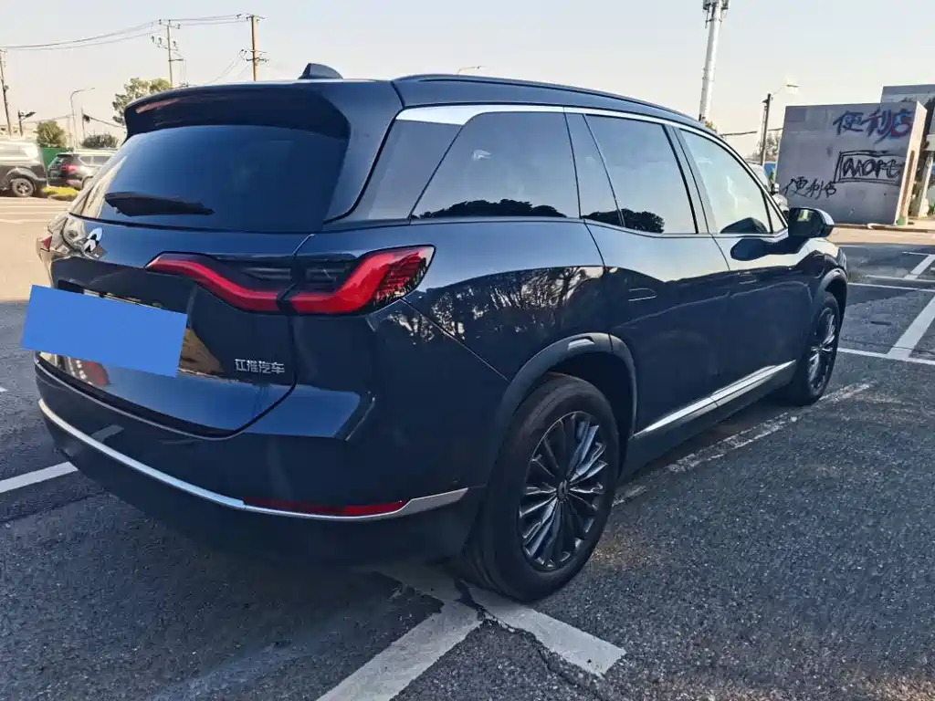 NIO NIO ES8