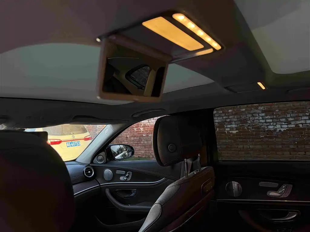 Mercedes-Benz E-Class — миниатюра 19