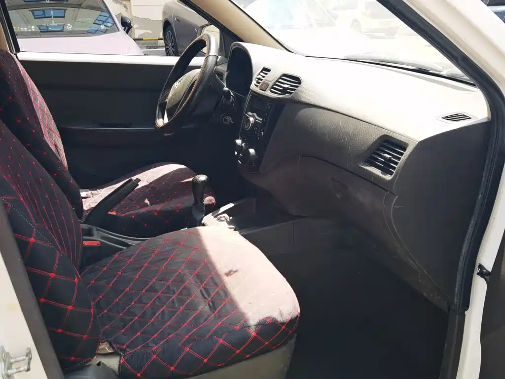 Wuling Hongguang — миниатюра 4