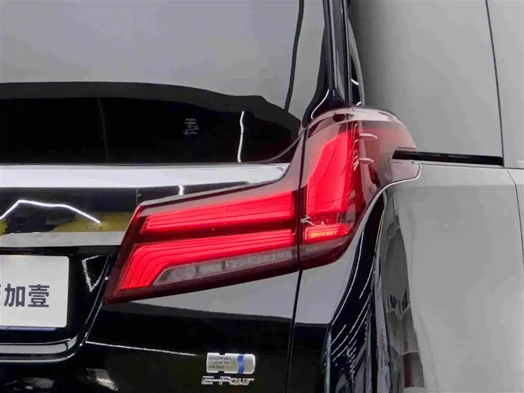 Toyota Vellfire — миниатюра 20