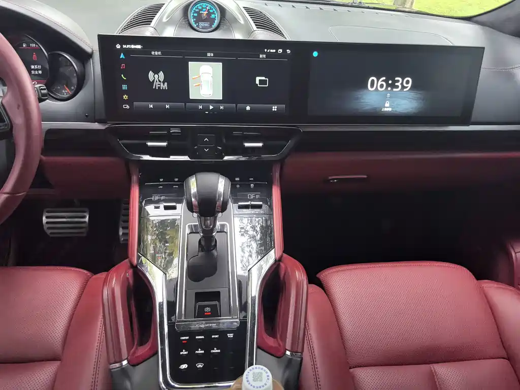 Porsche Cayenne — миниатюра 15