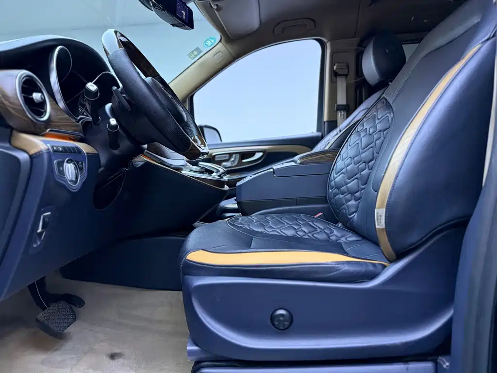 Mercedes-Benz V-Class — миниатюра 5