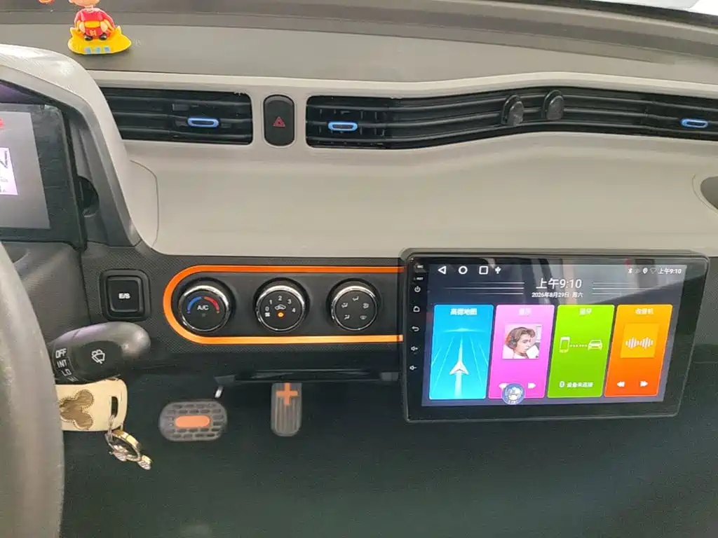 Wuling MINIEV — миниатюра 13