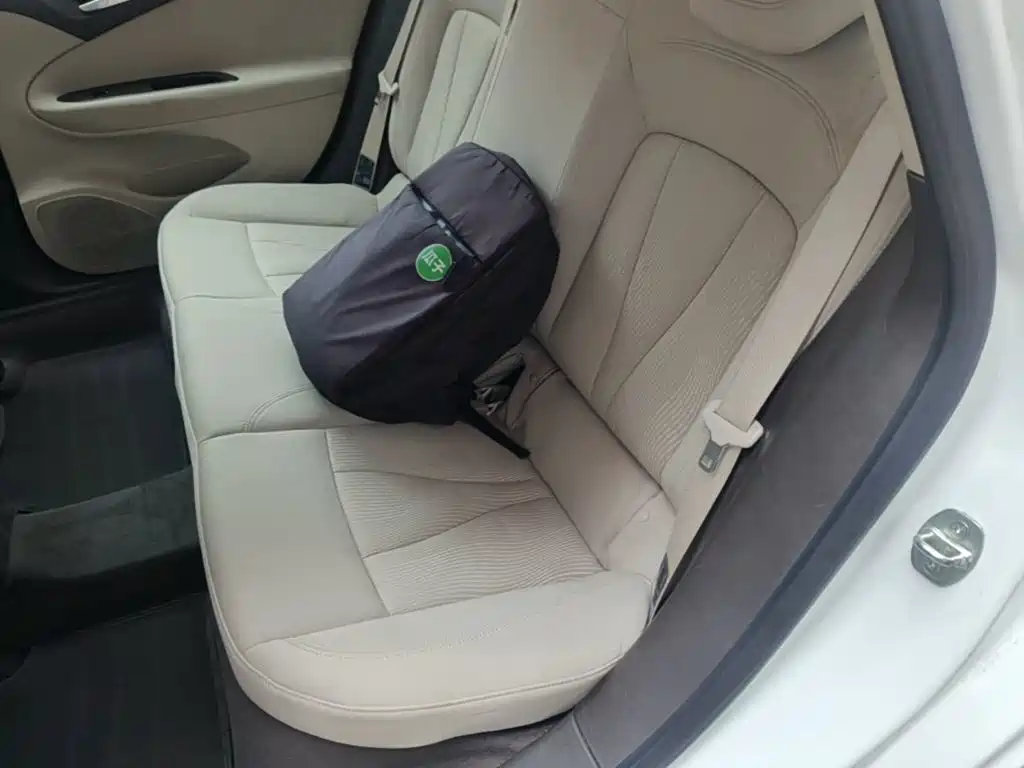 Buick Verano — миниатюра 17