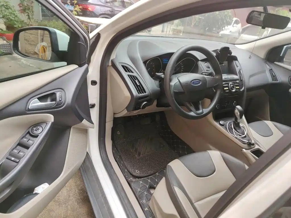 Ford Focus — миниатюра 12