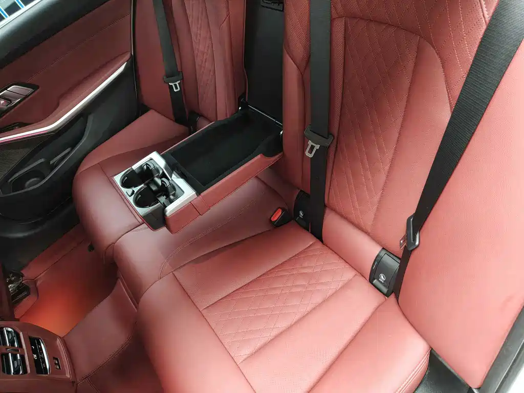 BMW 3 Series — миниатюра 8