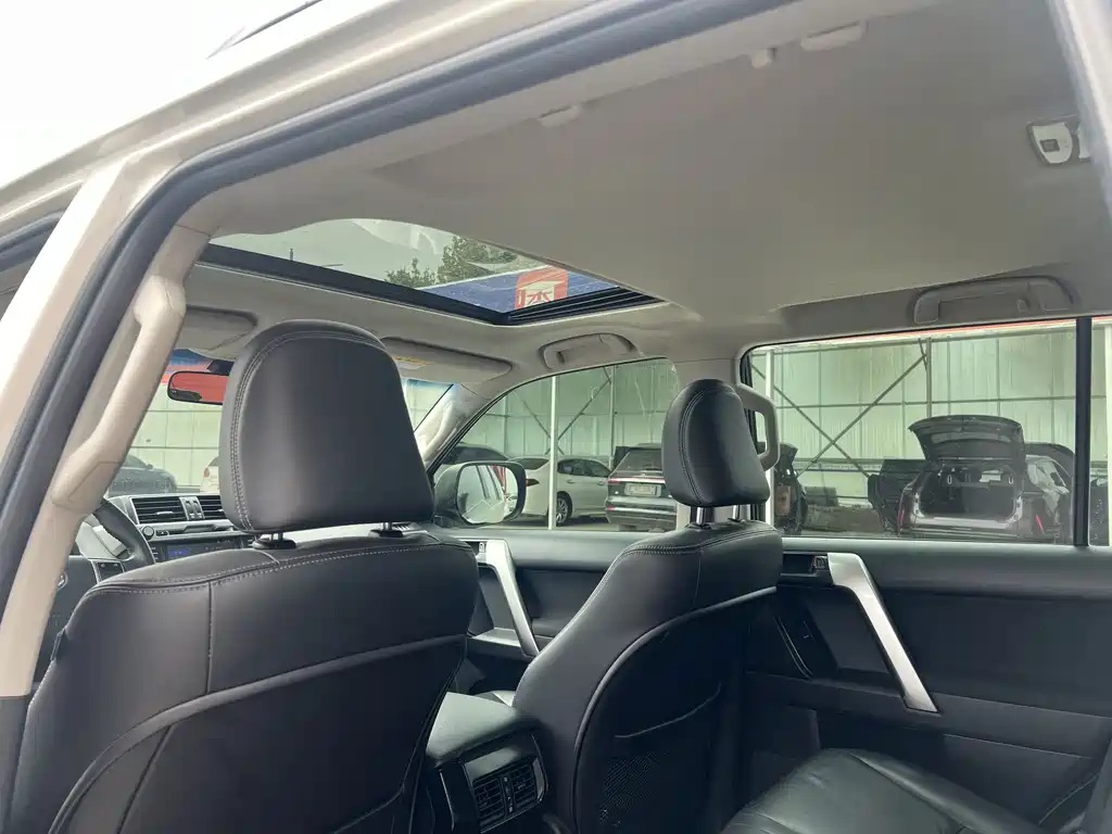 Toyota Prado — миниатюра 14