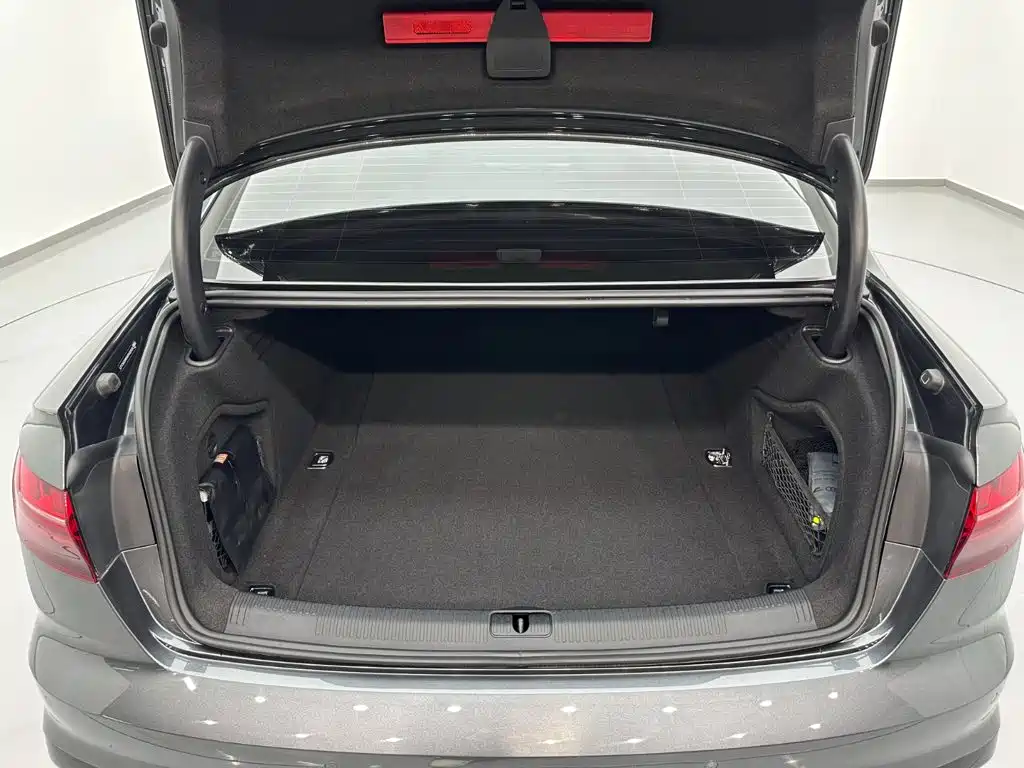 Audi A4L — миниатюра 27