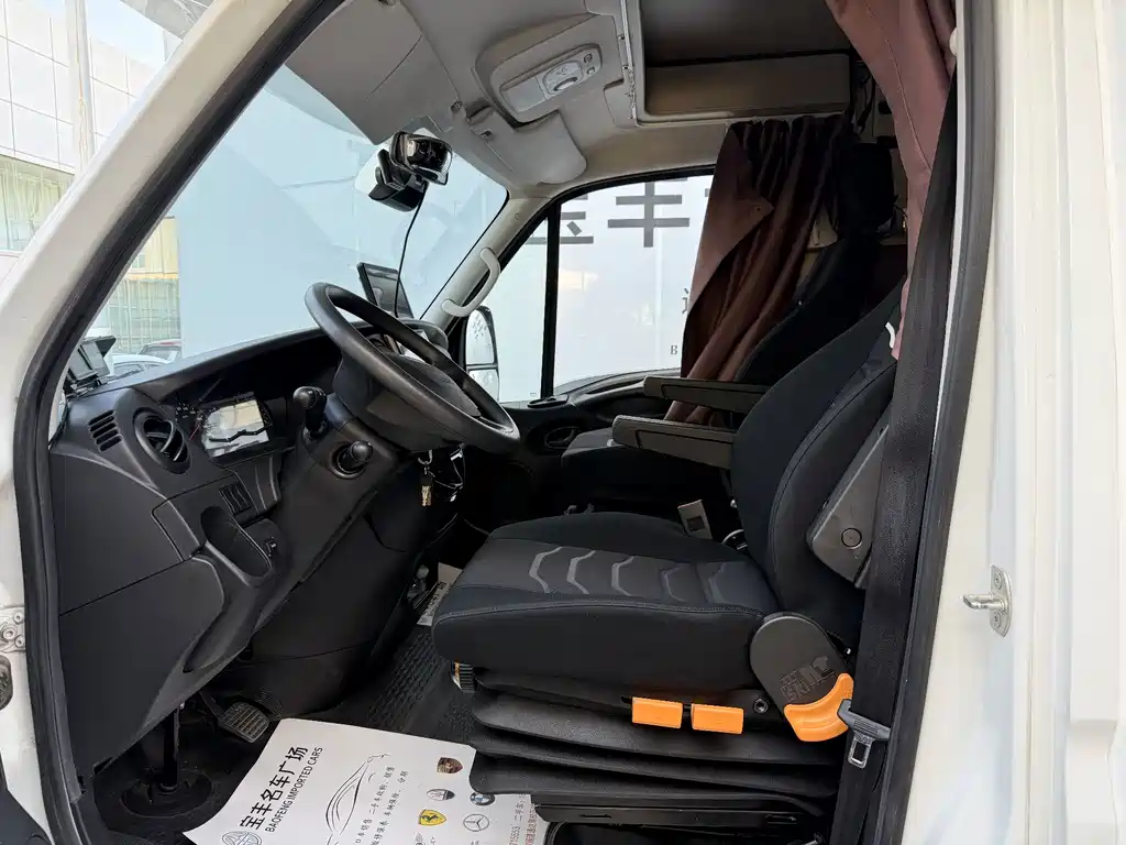IVECO Ousheng — миниатюра 5