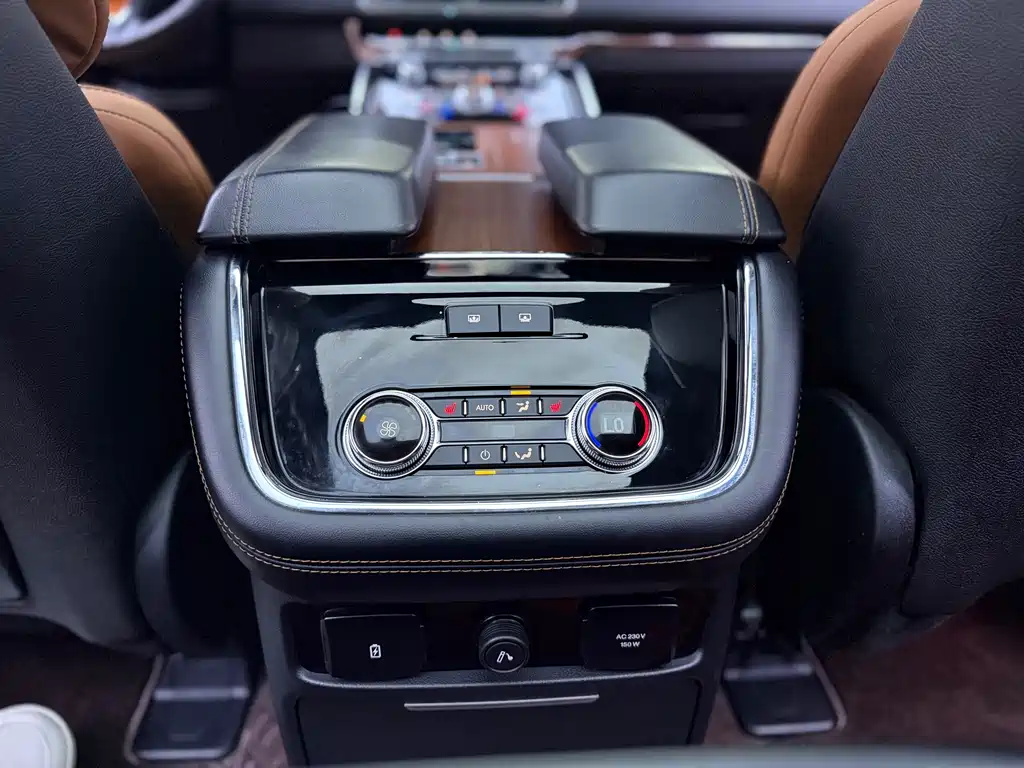 Lincoln Navigator — миниатюра 18