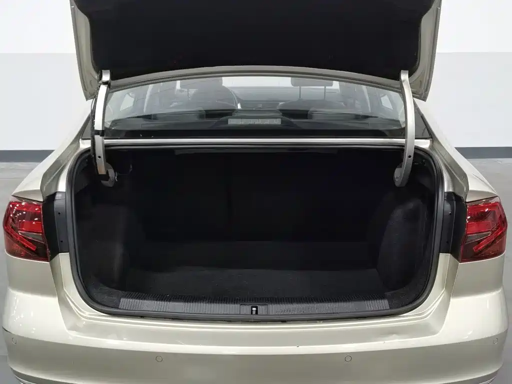 Volkswagen Bora — миниатюра 16