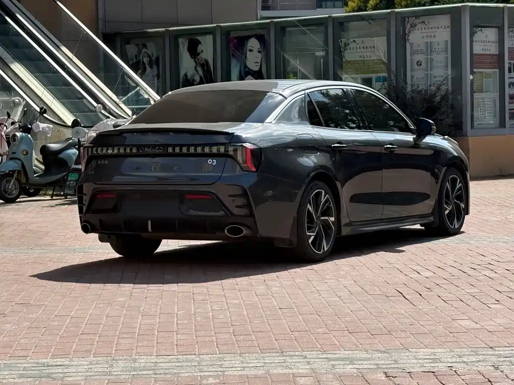 Lynk & Co 03 — миниатюра 5