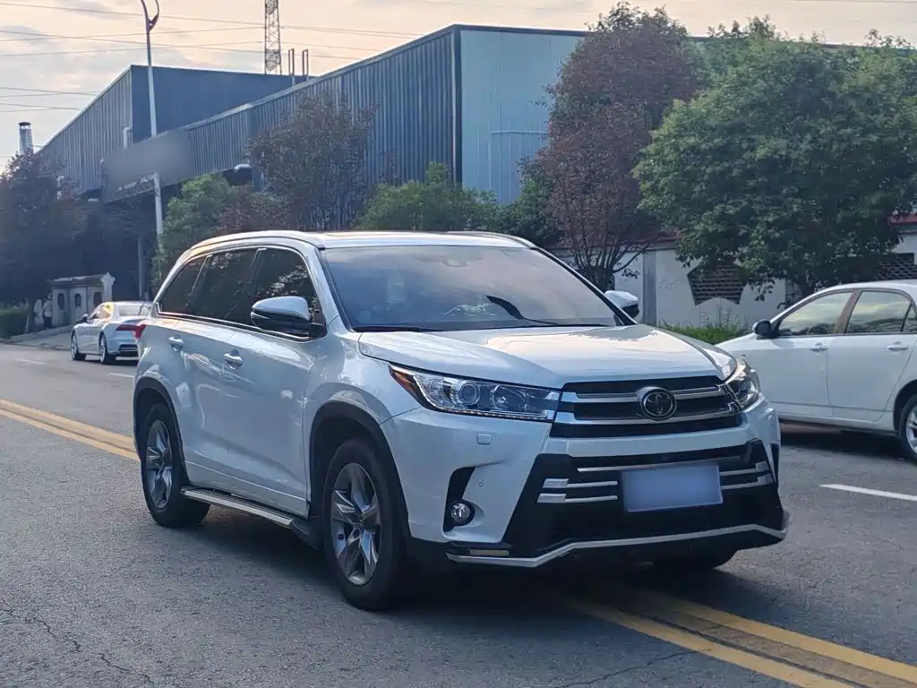 Toyota Highlander — миниатюра 4