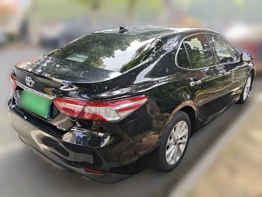 Toyota Camry — миниатюра 4