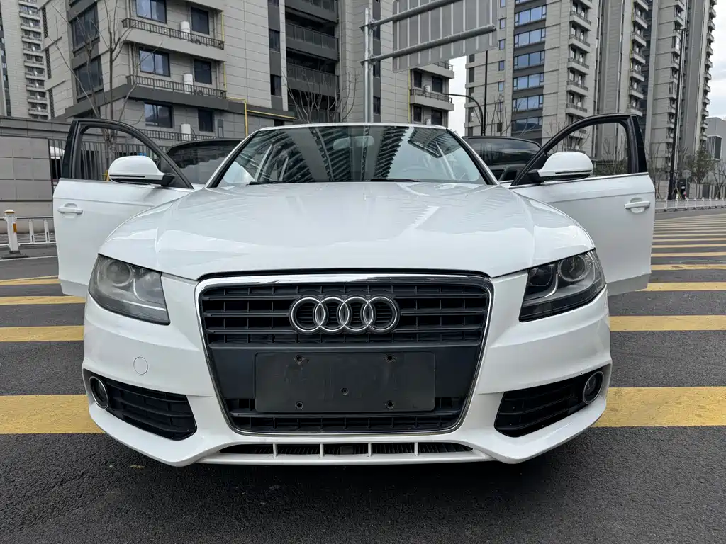 Audi A4L 2012