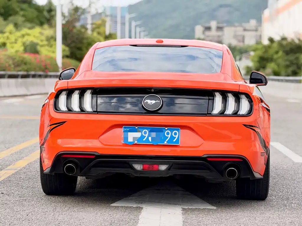 Ford Mustang — миниатюра 11