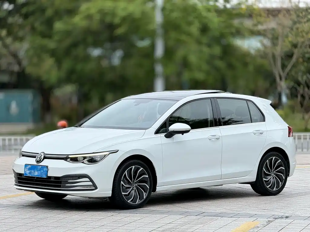Volkswagen Golf 2021