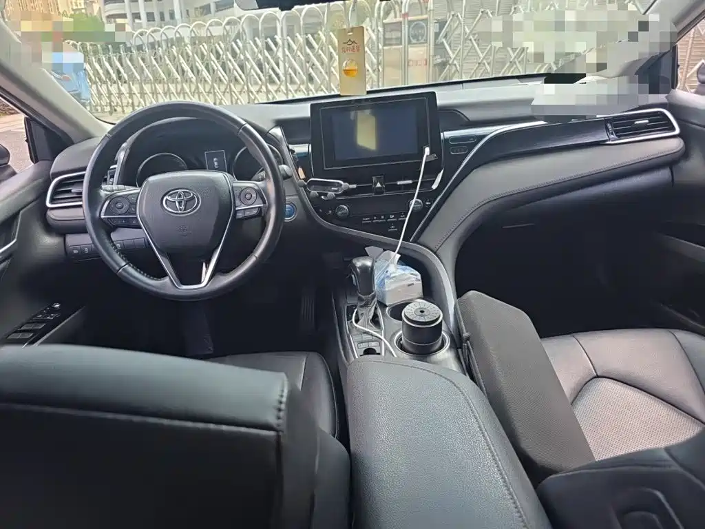 Toyota Camry — миниатюра 10