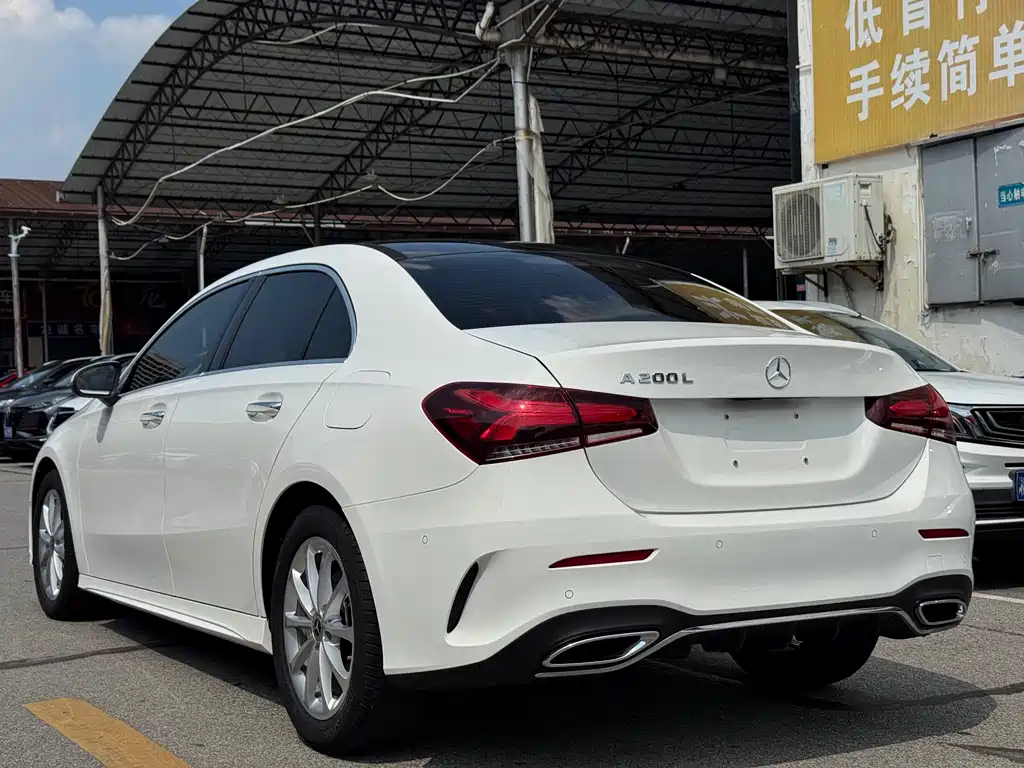 Mercedes-Benz A-Class — миниатюра 7