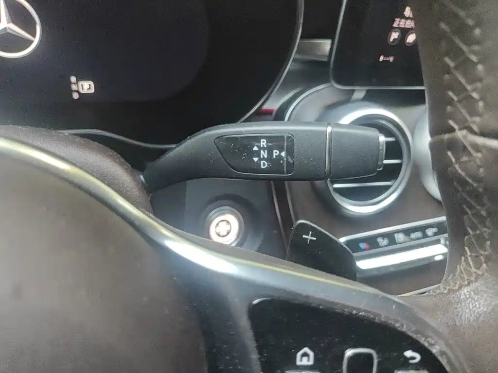 Mercedes-Benz GLC — миниатюра 10