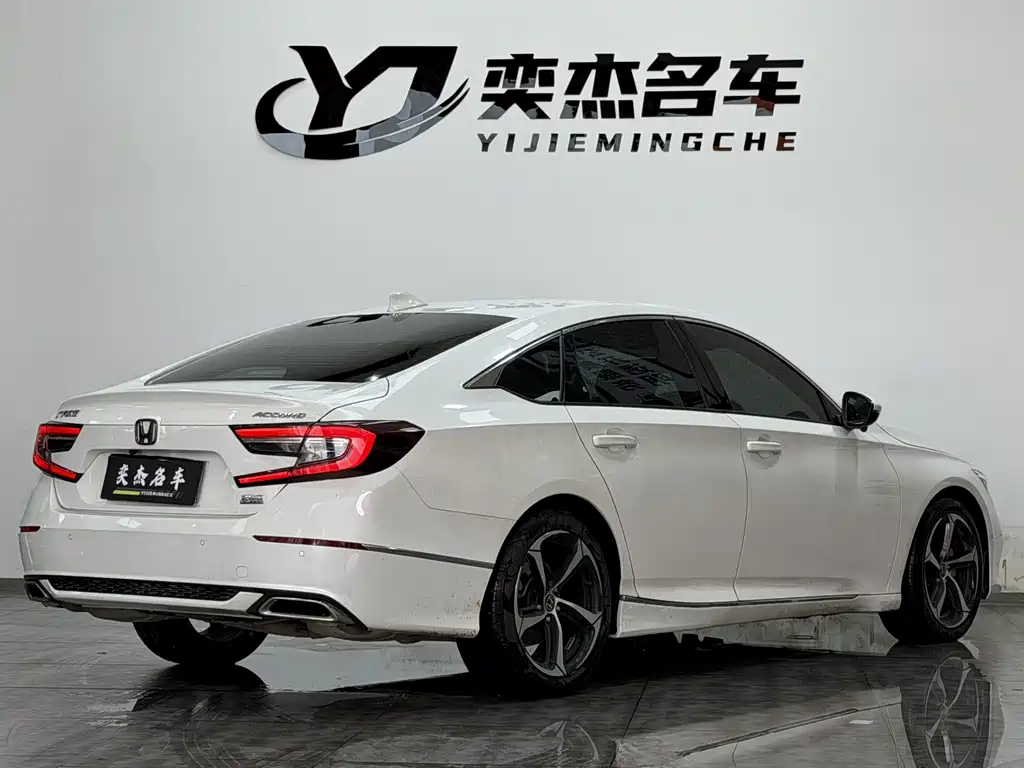 Honda Accord — миниатюра 8
