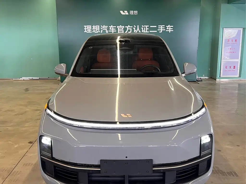 Li Auto Li L9 2025
