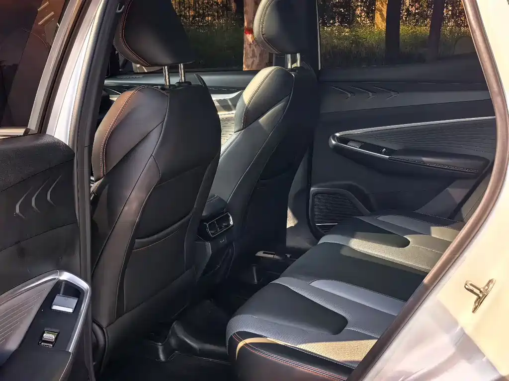 Geely Boyue — миниатюра 8