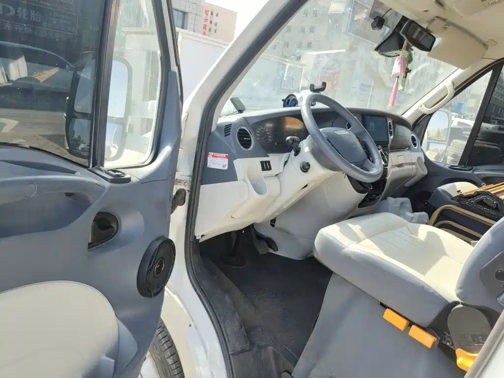 MAXUS 上汽大通MAXUS H90房车 — миниатюра 14
