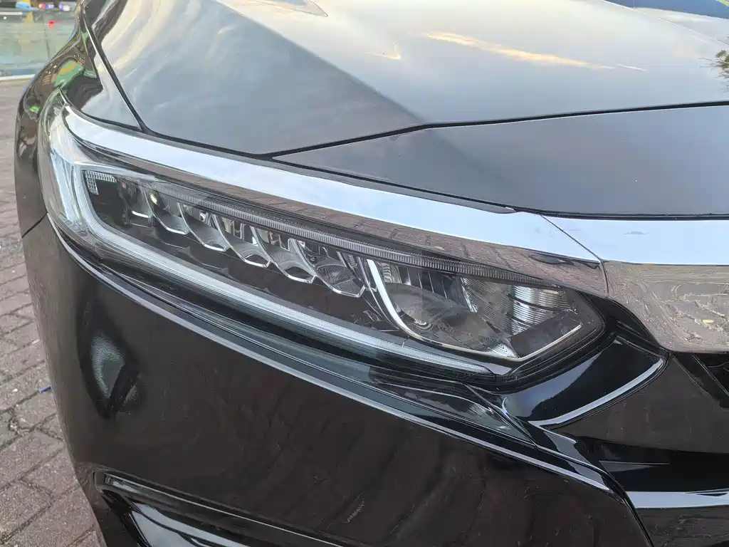 Honda Accord — миниатюра 13