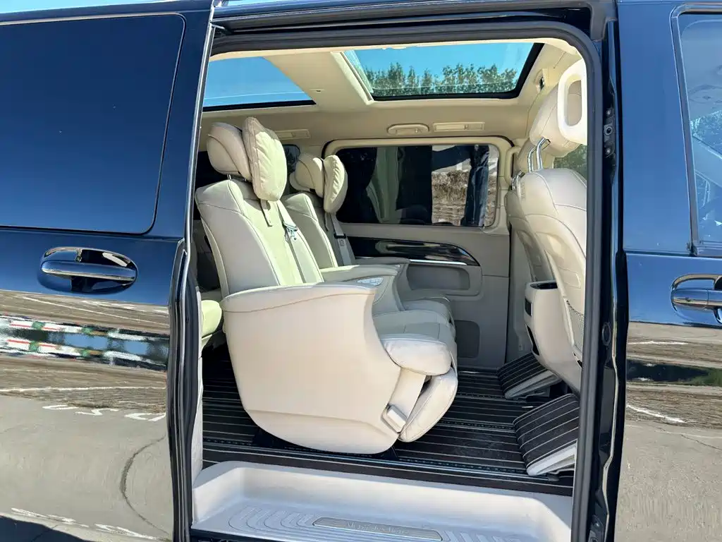 Mercedes-Benz V-Class — миниатюра 19