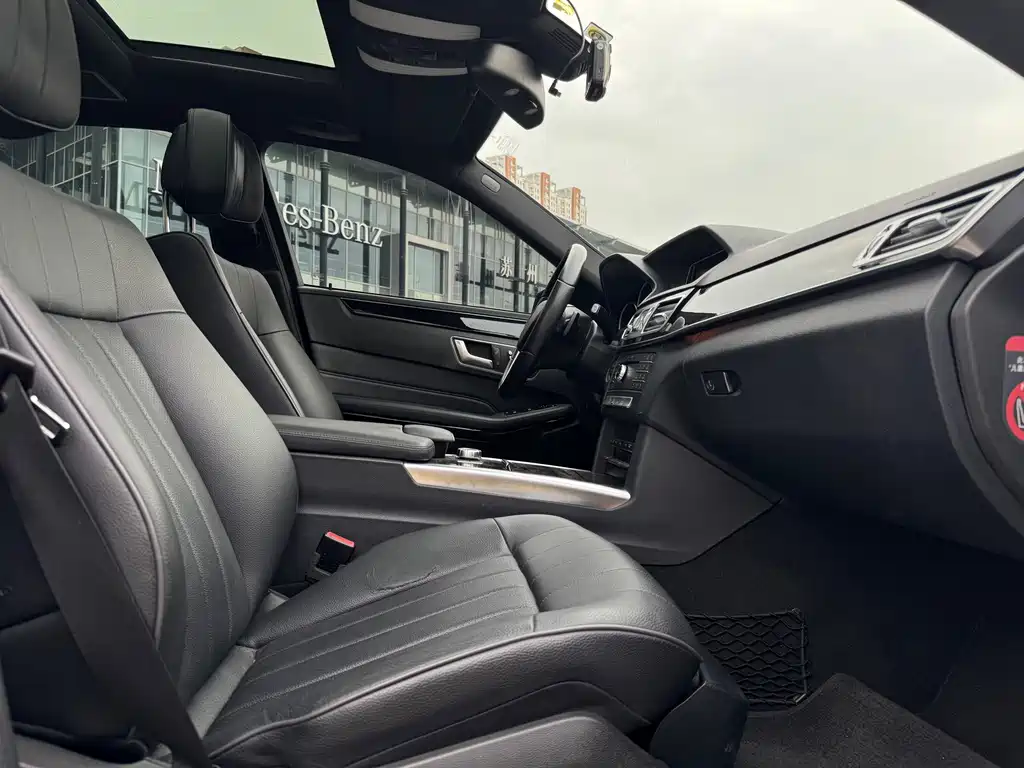 Mercedes-Benz E-Class — миниатюра 17
