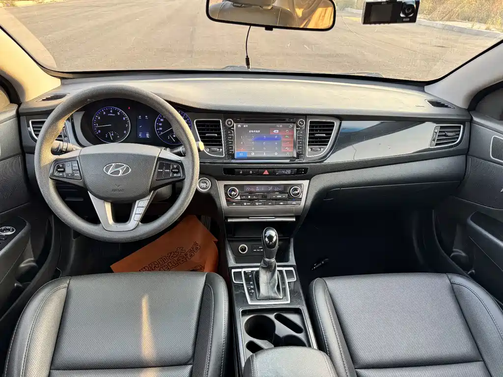 Hyundai Mistra — миниатюра 6