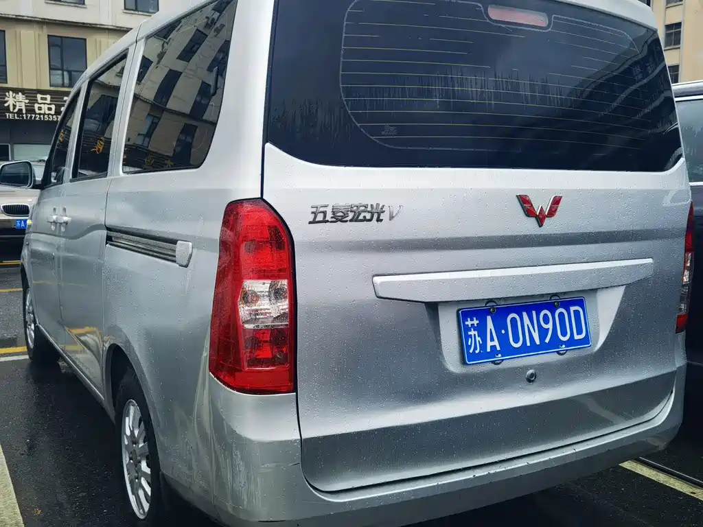 Wuling Rongguang V — миниатюра 6
