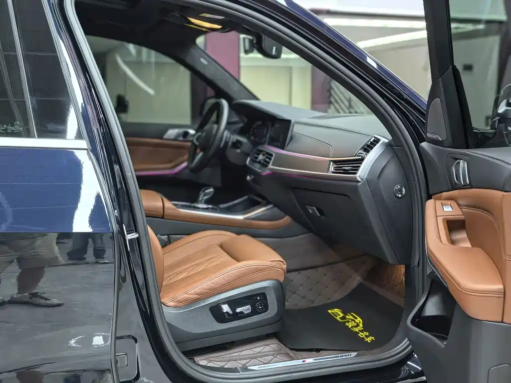 BMW X7 — миниатюра 12