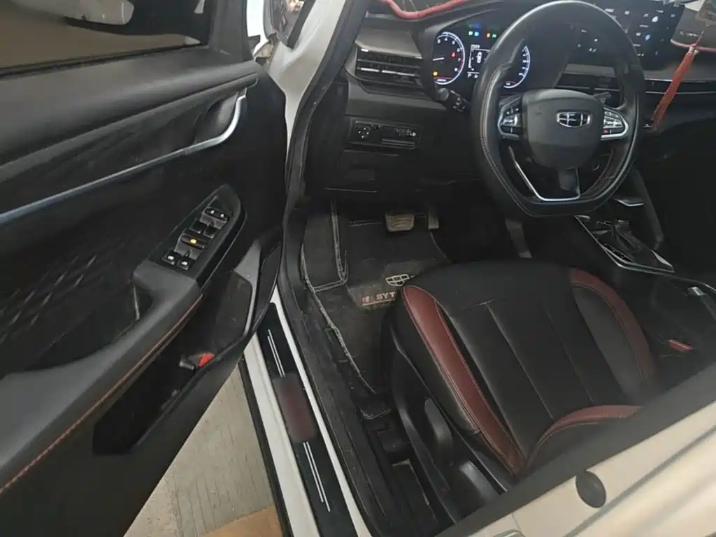 Geely Vision X3 — миниатюра 16