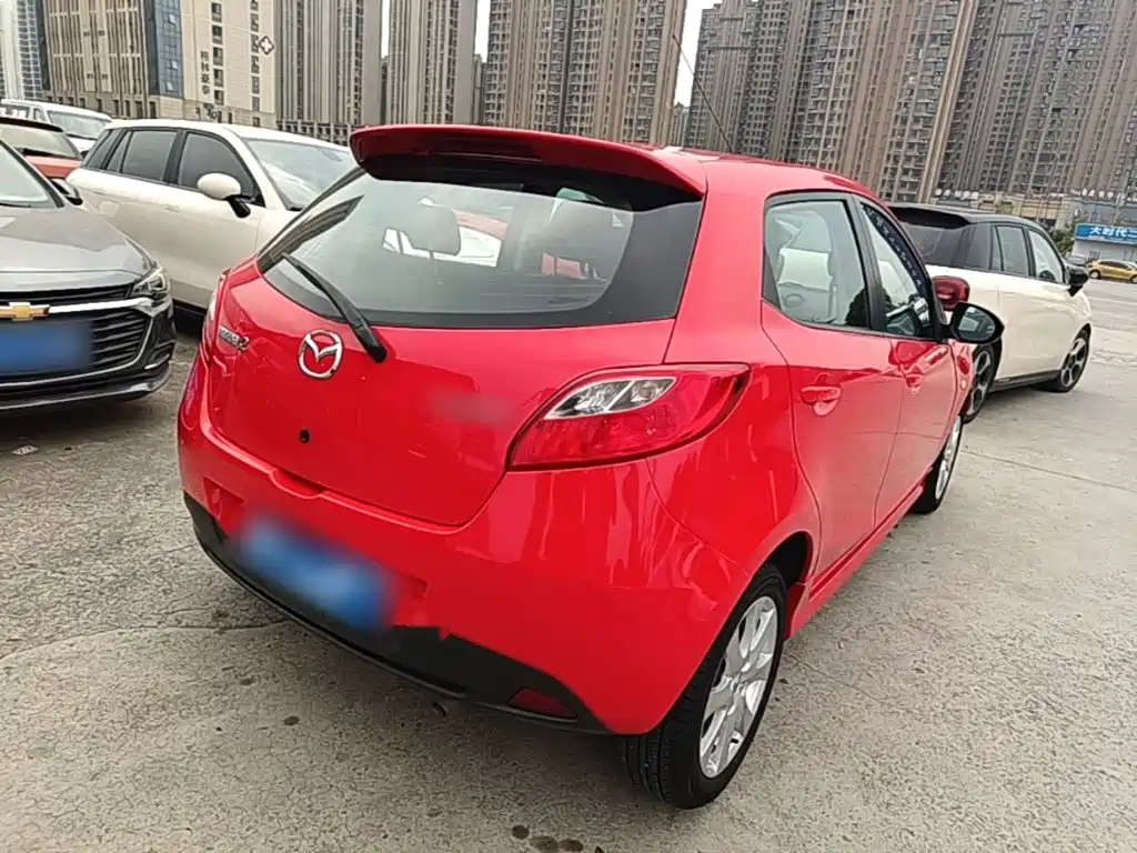 Mazda 2 — миниатюра 7