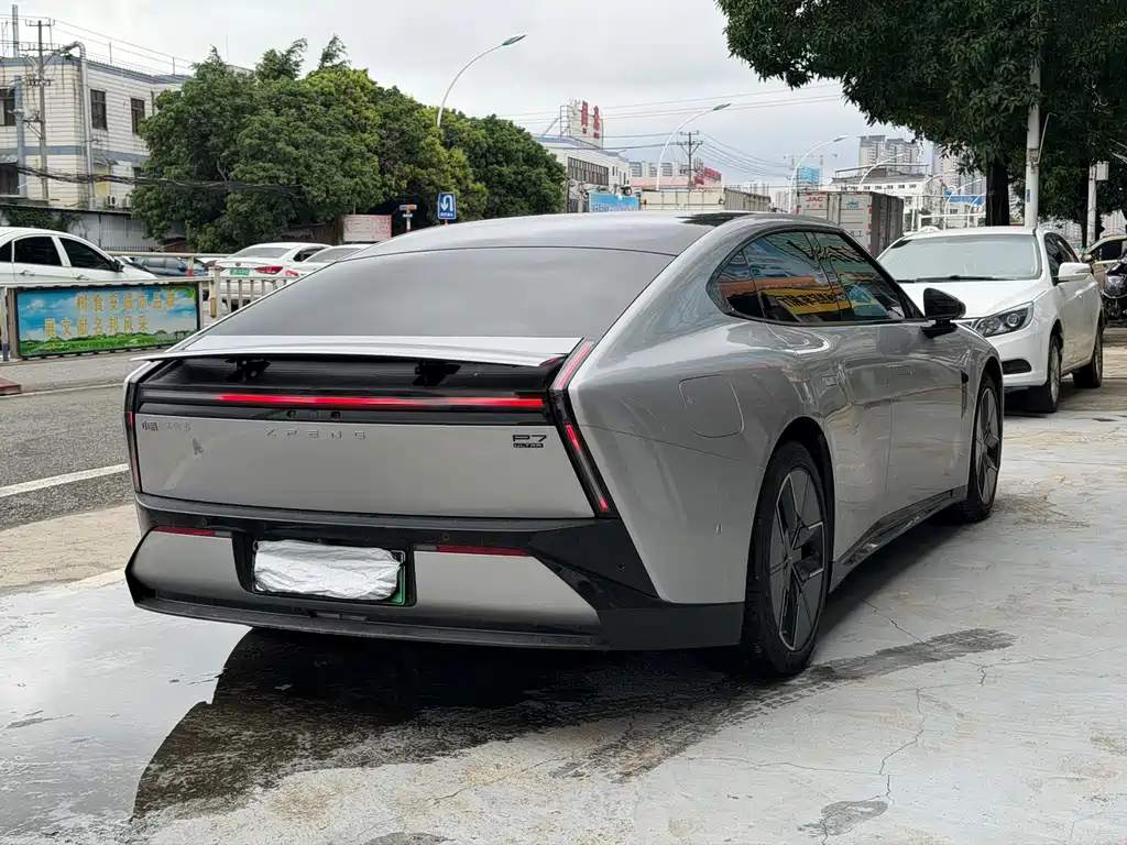 XPeng P7 — миниатюра 9