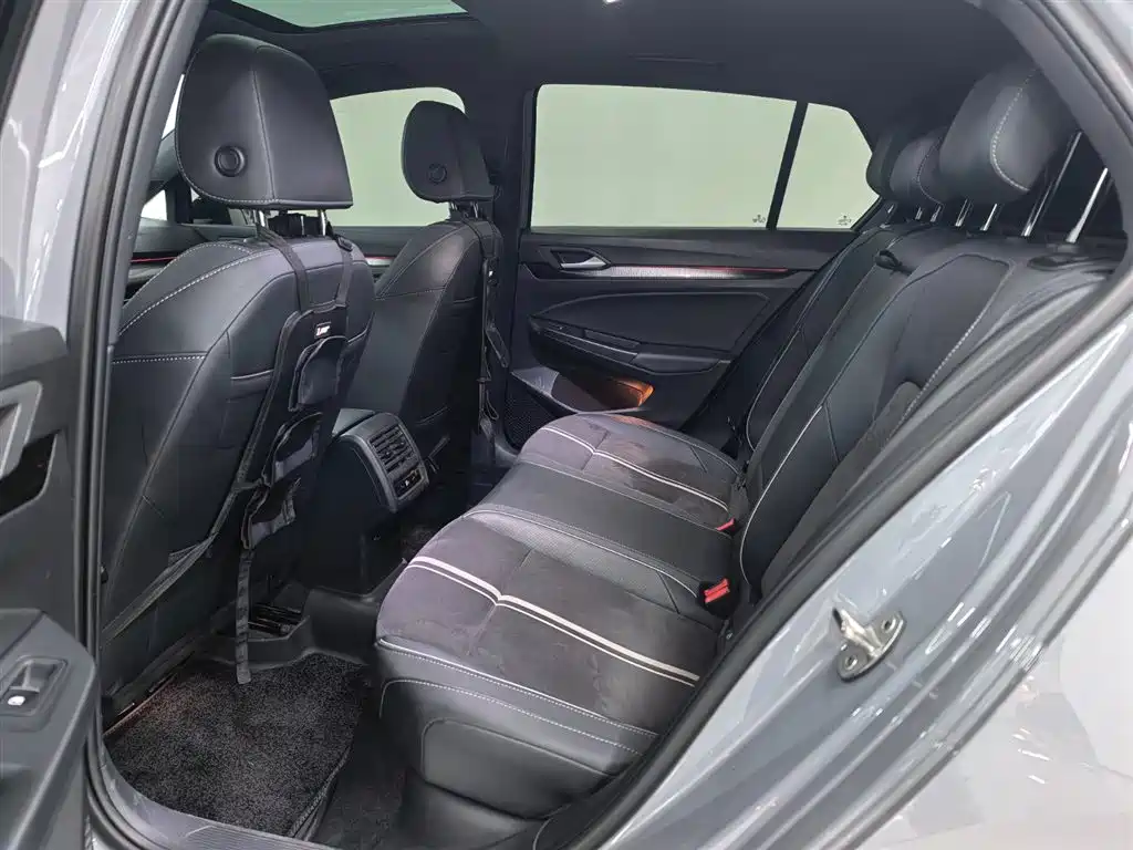 Volkswagen Golf — миниатюра 14