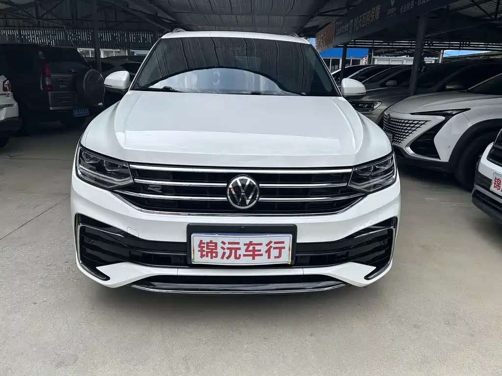 Volkswagen Tiguan L — миниатюра 2