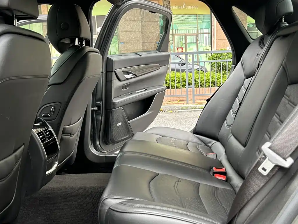 Cadillac CT6 — миниатюра 12