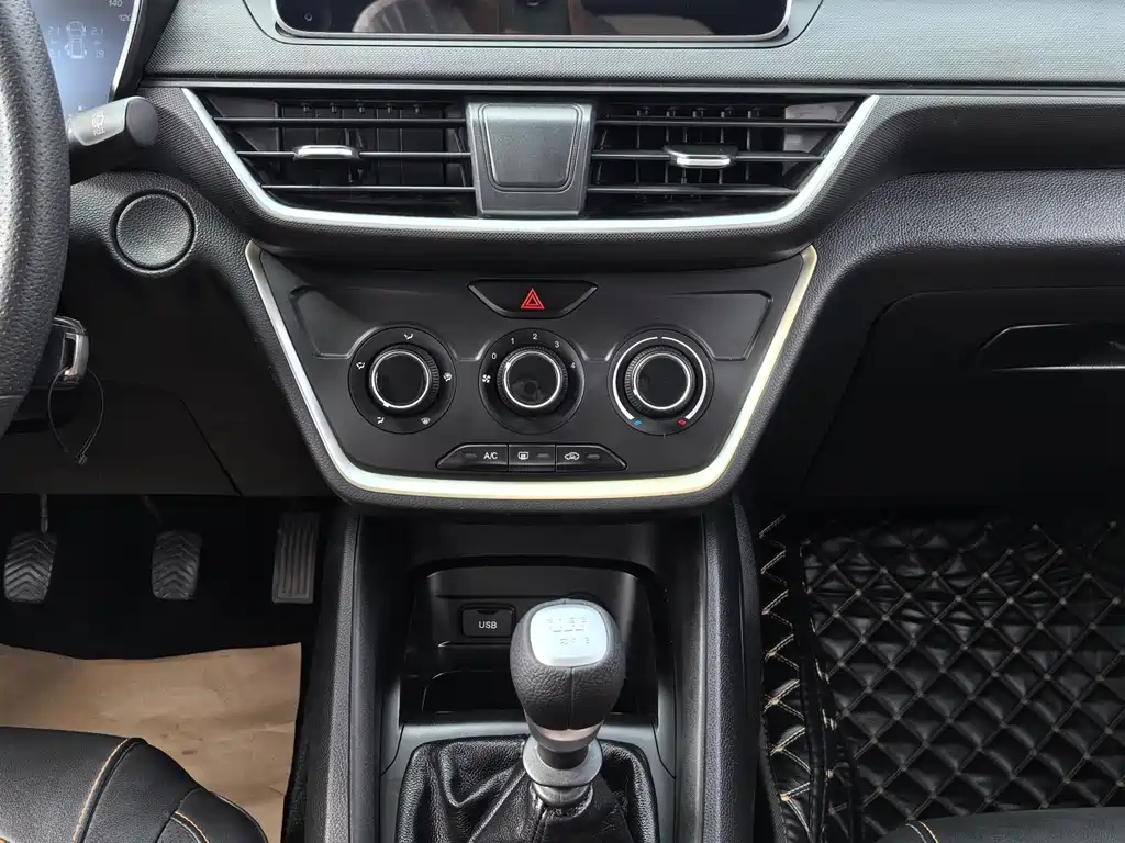 WULING WULING HONGGUANG S3