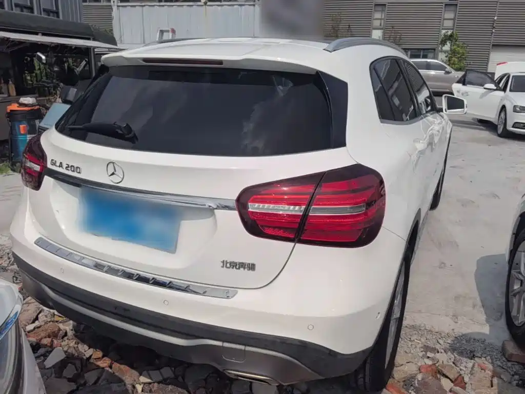 Mercedes-Benz GLA — миниатюра 6