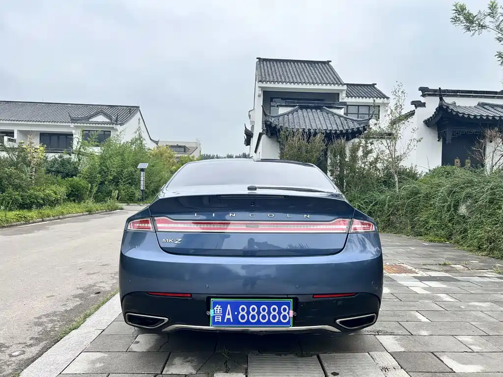 Lincoln MKZ — миниатюра 5