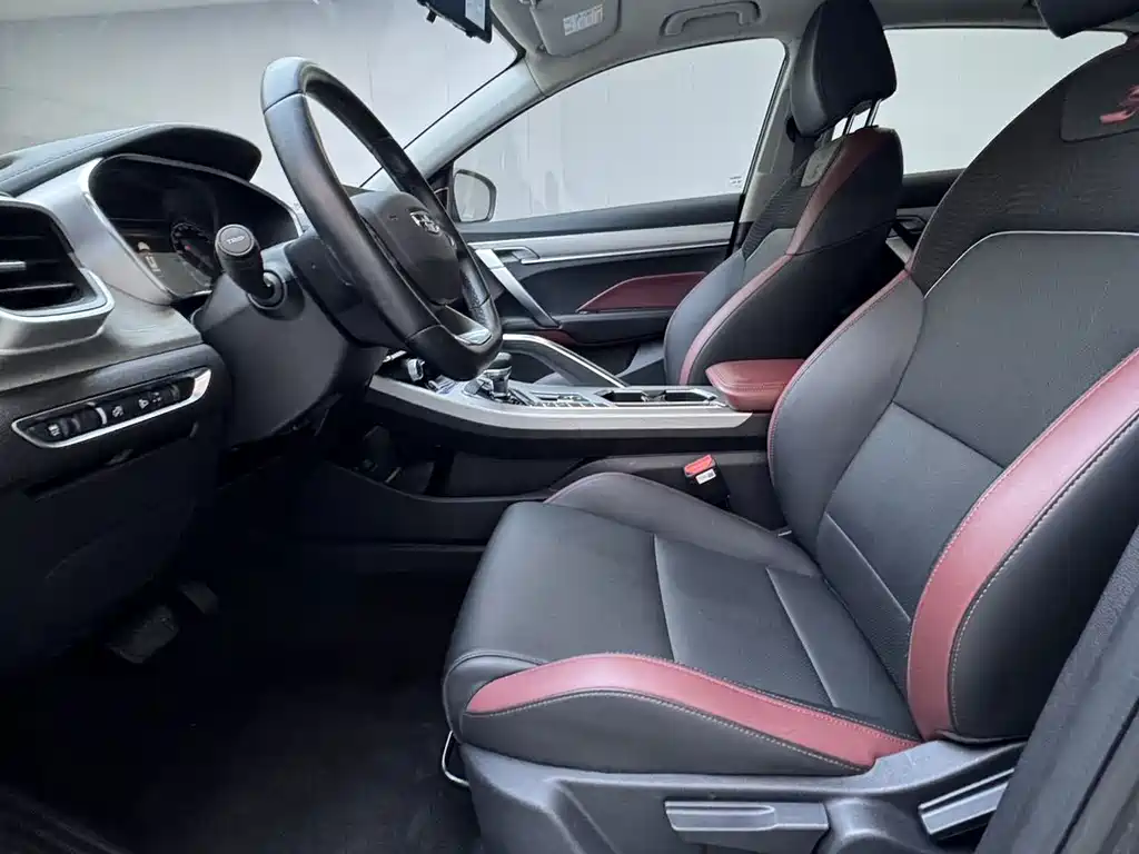 Geely Binyue — миниатюра 9
